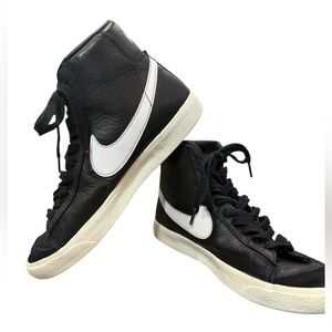 Nike Blazer‎ Mid '77 Sneakers Size 7.5